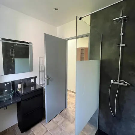 Tatil Evi In St Denis With Pool & Pyrenees View *