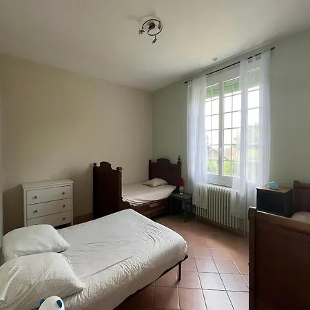 In St Denis With Pool & Pyrenees View Saint-Denis (Aude)