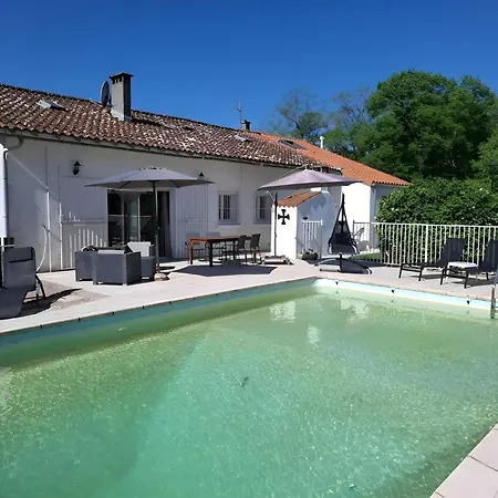 Сasa de vacaciones In St Denis With Pool & Pyrenees View