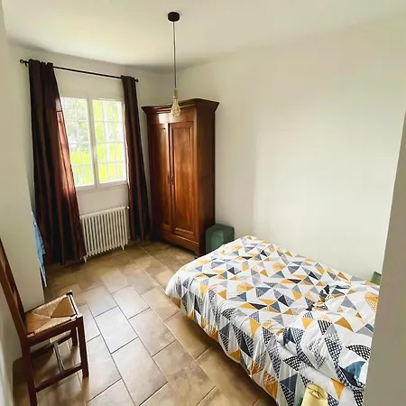 In St Denis With Pool & Pyrenees View Vakantiehuis Saint-Denis (Aude)