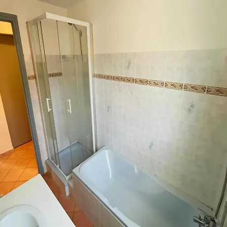 Tatil Evi In St Denis With Pool & Pyrenees View
