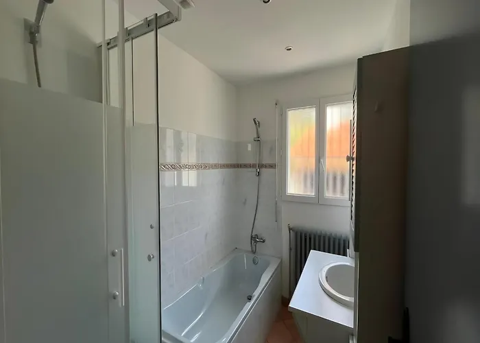 Semesterbostad In St Denis With Pool & Pyrenees View *