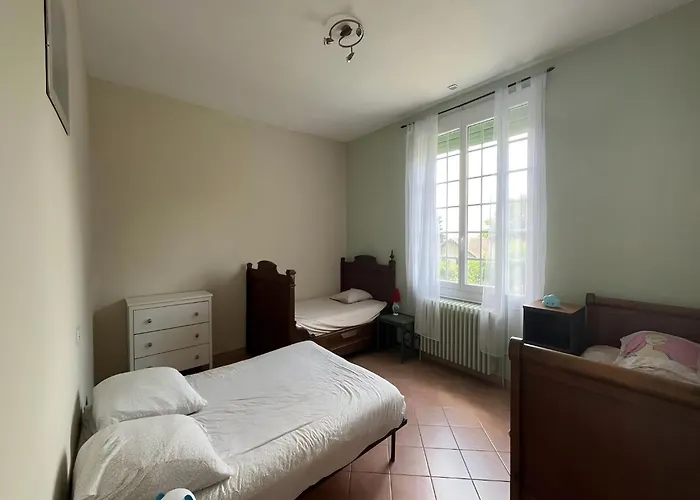 In St Denis With Pool & Pyrenees View Saint-Denis (Aude)